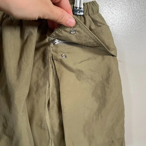 Lovers & Friends Mya Shorts Size Small Green Utility Cargo Relaxed Gorpcore - Picture 5 of 8